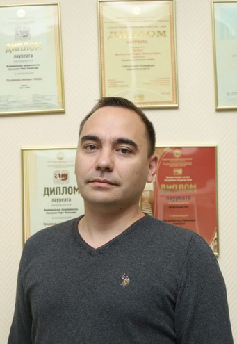 Ильхам Атланов