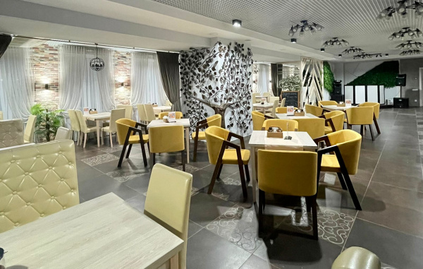 ГРК Апрель: 100 посадочных мест в ресторане